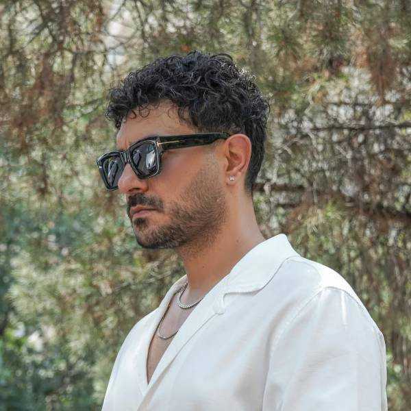دانلود آهنگ زنده باد آزادی
